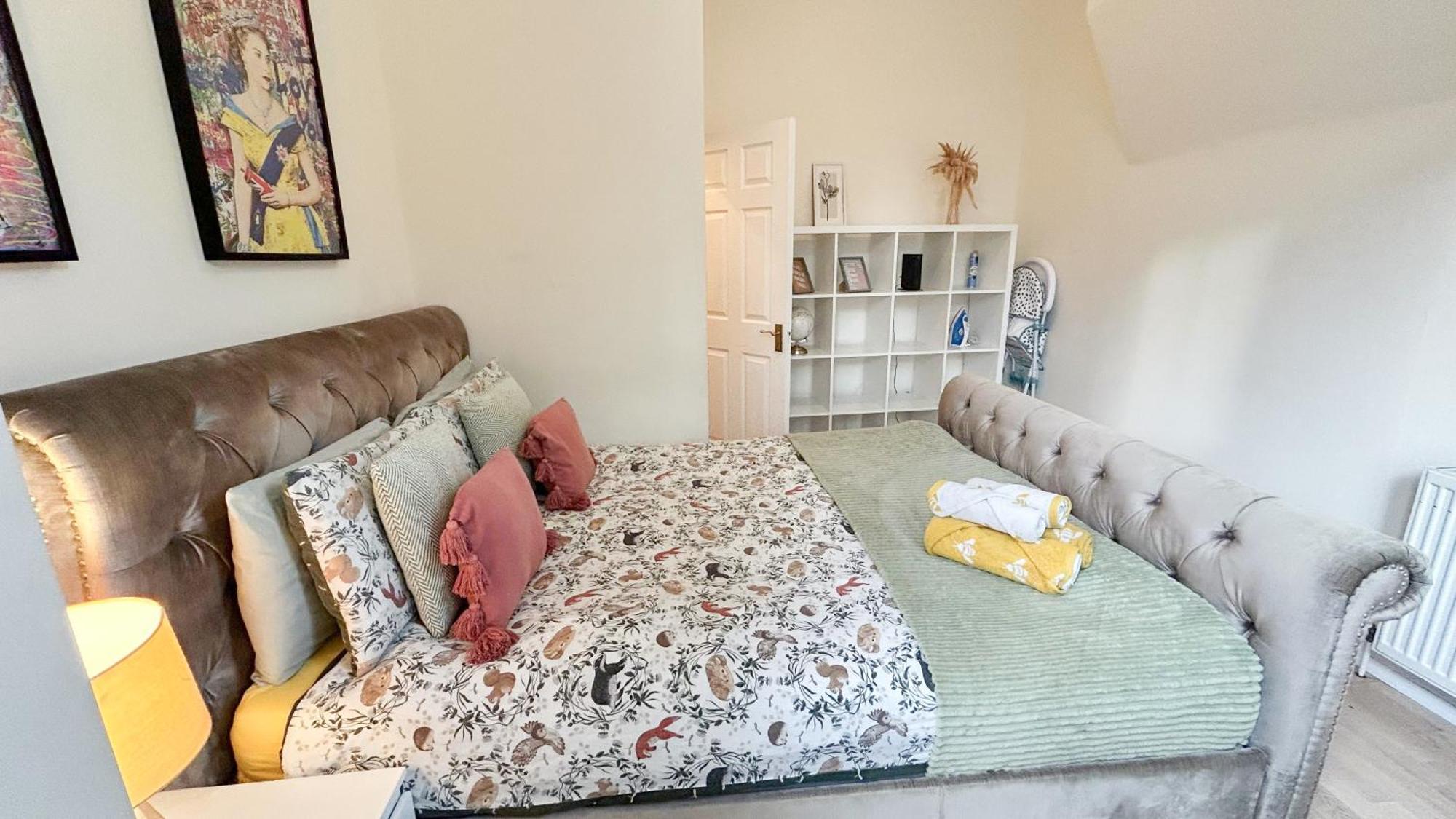 1-Bedroom Flat With Small Garden & Paid Parking In Finsbury Park, Highbury 伦敦 外观 照片