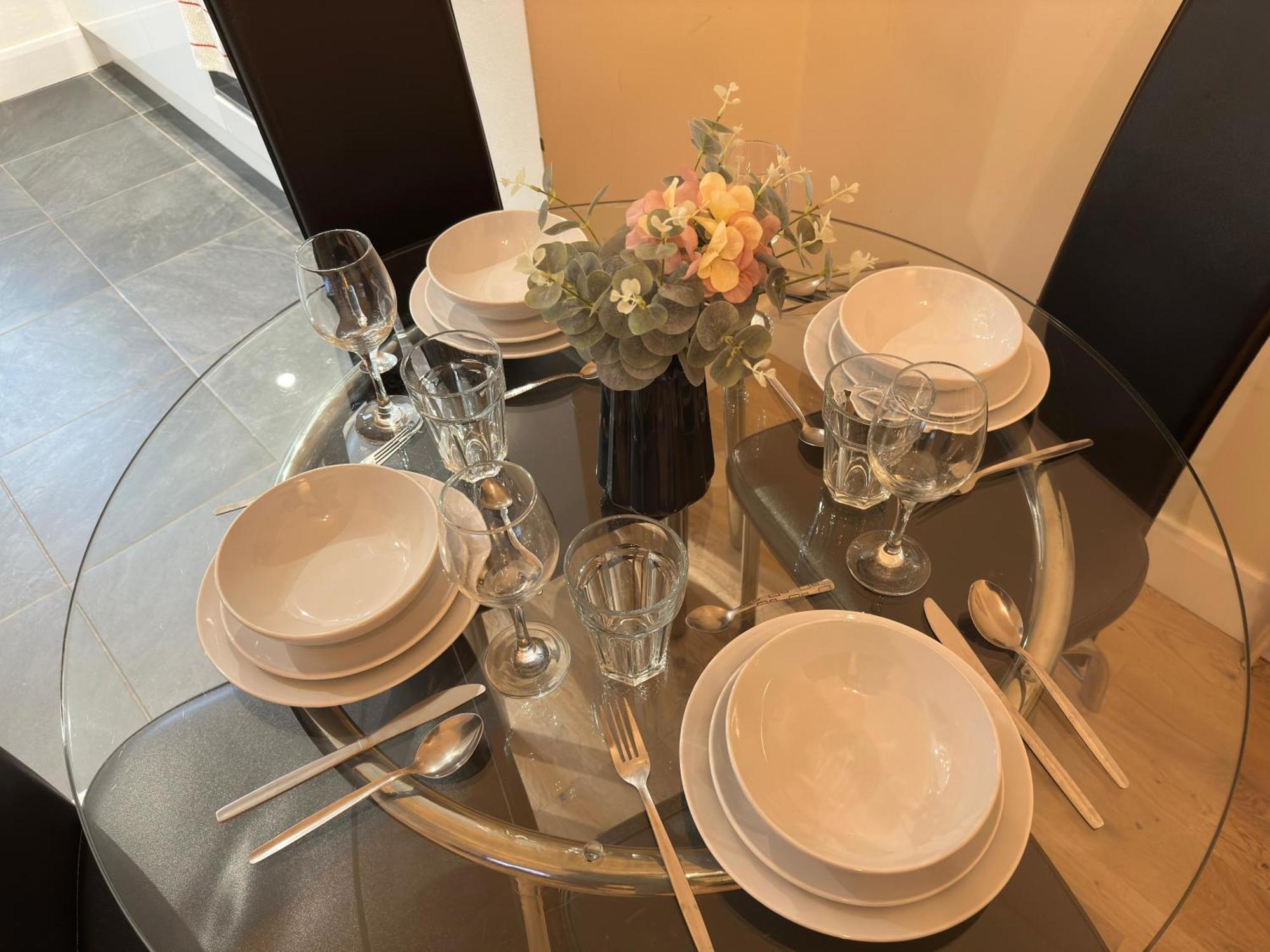 1-Bedroom Flat With Small Garden & Paid Parking In Finsbury Park, Highbury 伦敦 外观 照片